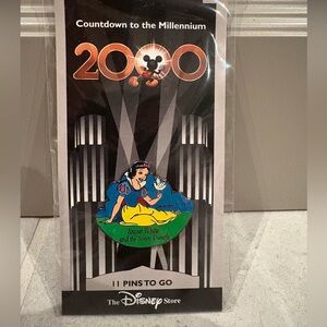 NWT• Disney “Countdown To The Millennium” Snow White Collectible Pin